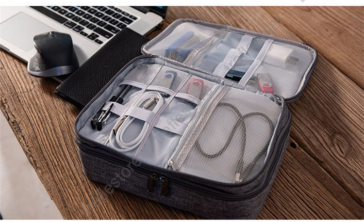 ガジェットポーチ ケーブル収納 OA小物 収納ポーチ PC周辺機器整理 旅行 トラベル モバイル 収納バッグ マルチポーチ ケース バッテリー 充電器収納 |  | 18