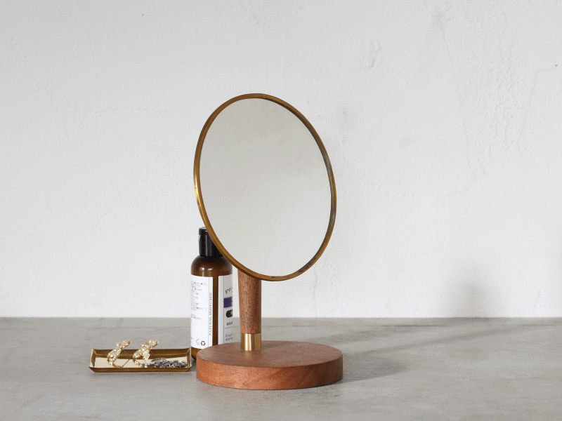 送料込み★お洒落　オーバル型スタンドミラー　インスタ映え　アンティーク 鏡 卓上 置き型 おしゃれ 真鍮 木製 スタンドミラー オーバル