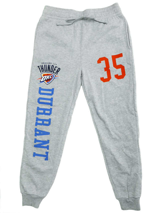 【値下げ交渉可能】 OKC サンダー デュラント サイズM （定価9975円） ウェスト首位を独走するサンダーが圧巻の15連勝でフランチャイズ新記録