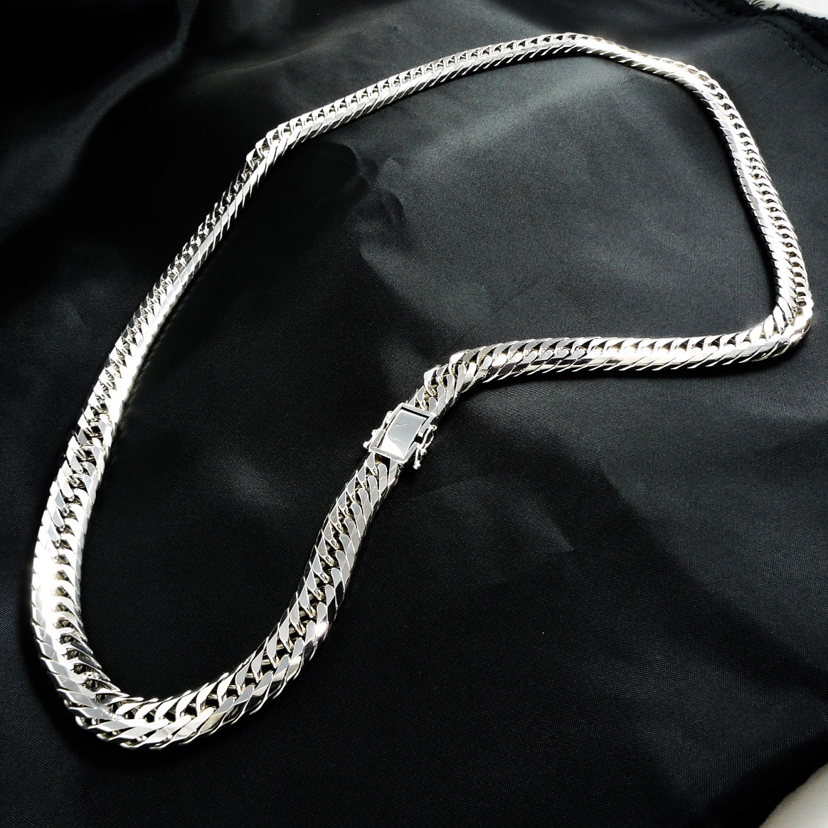 TRIDEA JEWELRY（トライディアジュエリー） 18金 ホワイトゴールド