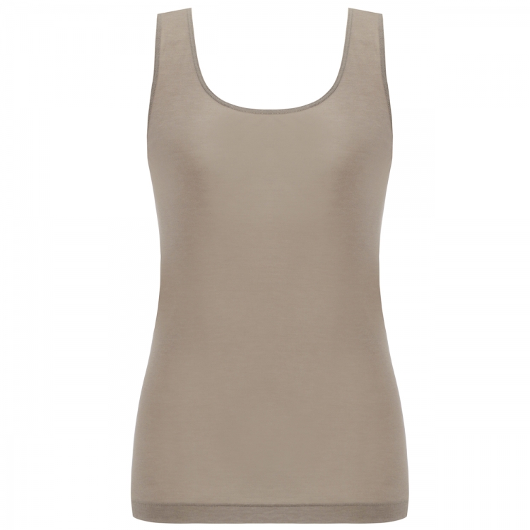 Triumph セール36％OFF (トリンプ)Triumph シルク入り インナー