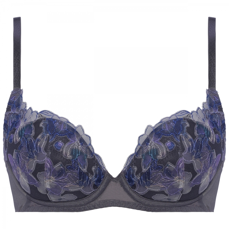 Triumph（トリンプ） 期間限定セール 天使のブラ(R) 魔法のハリ感596