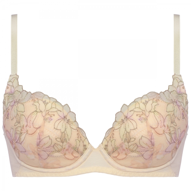 Triumph（トリンプ） 期間限定セール 天使のブラ(R) 魔法のハリ感596