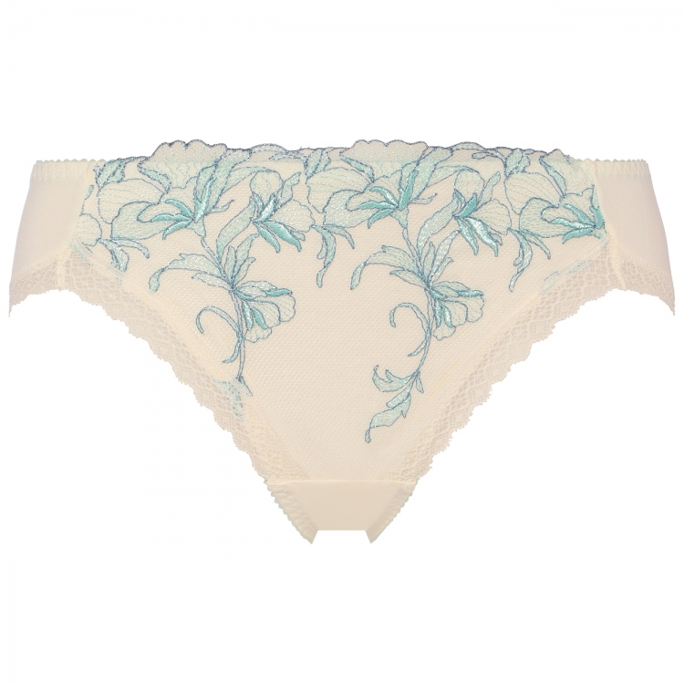 Triumph（トリンプ） セール 天使のブラ スリムライン 極上ライト634