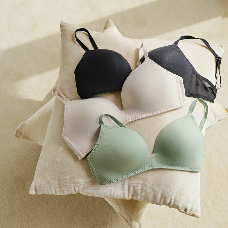 AMOSTYLE（アモスタイル） セール スムース ノンワイヤー ブラジャー