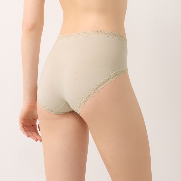 Triumph（トリンプ） 恋するブラ653 はきこみ深めショーツ(M,Lサイズ