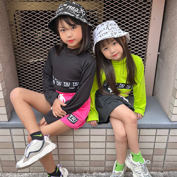 キッズダンス衣装 ハイネック 長袖 Tシャツ ウエストリボン ショート丈