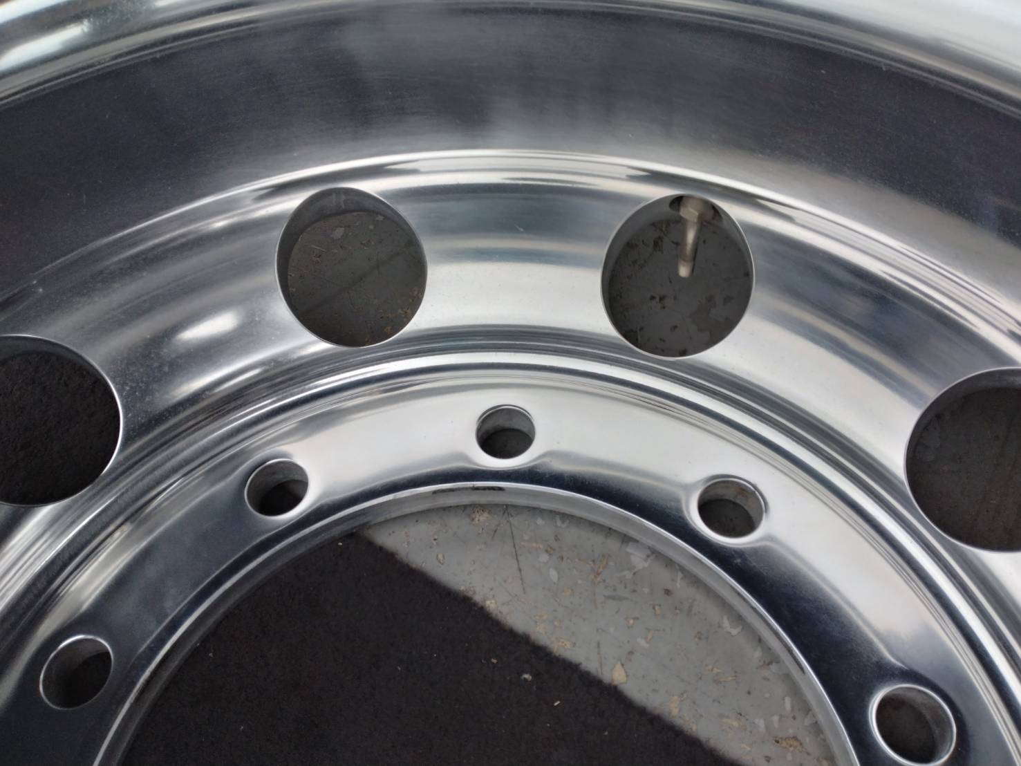 トラック アルコア アルミホイール 22.5×7.50 ISO規格 10穴 4本 中古 