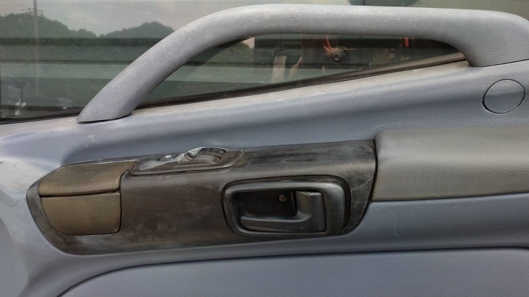 日野 グランドプロフィア ドア 運転席側 右 RHの説明 - 通販 - Yahoo