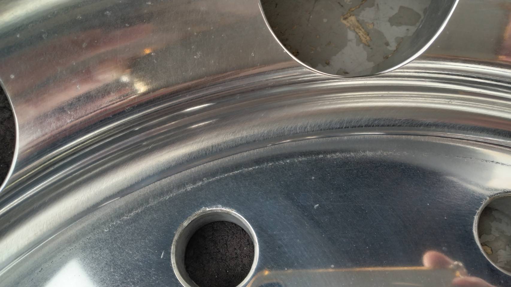 トラック アルコア アルミホイール 22.5×7.50 ISO規格 10穴 4本 中古の