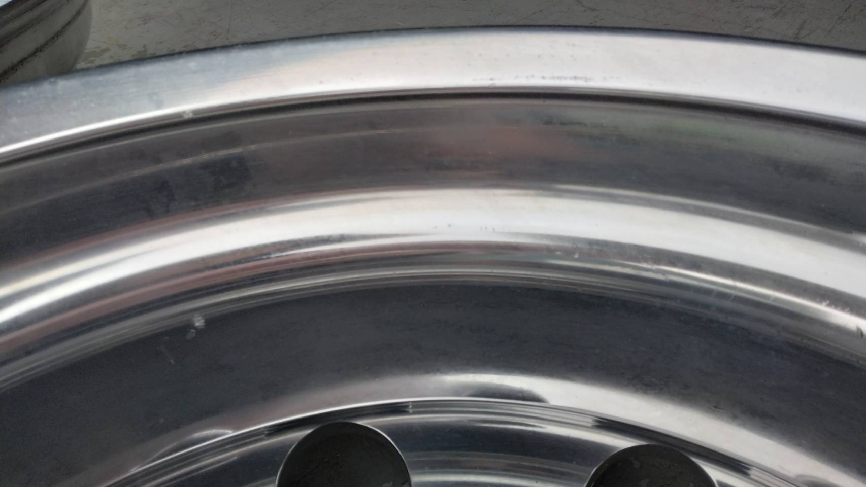 トラック アルコア アルミホイール 22.5×7.50 ISO規格 10穴 4本 中古の