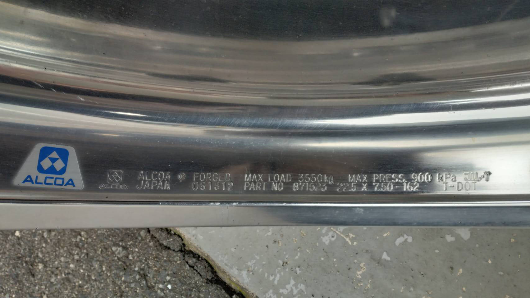 トラック アルコア アルミホイール 22.5×7.50 ISO規格 10穴 4本 中古の