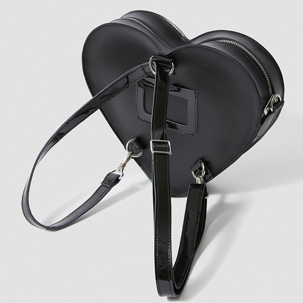 Dr.Martens（ドクターマーチン） 国内正規品 ショルダーバック HEART 