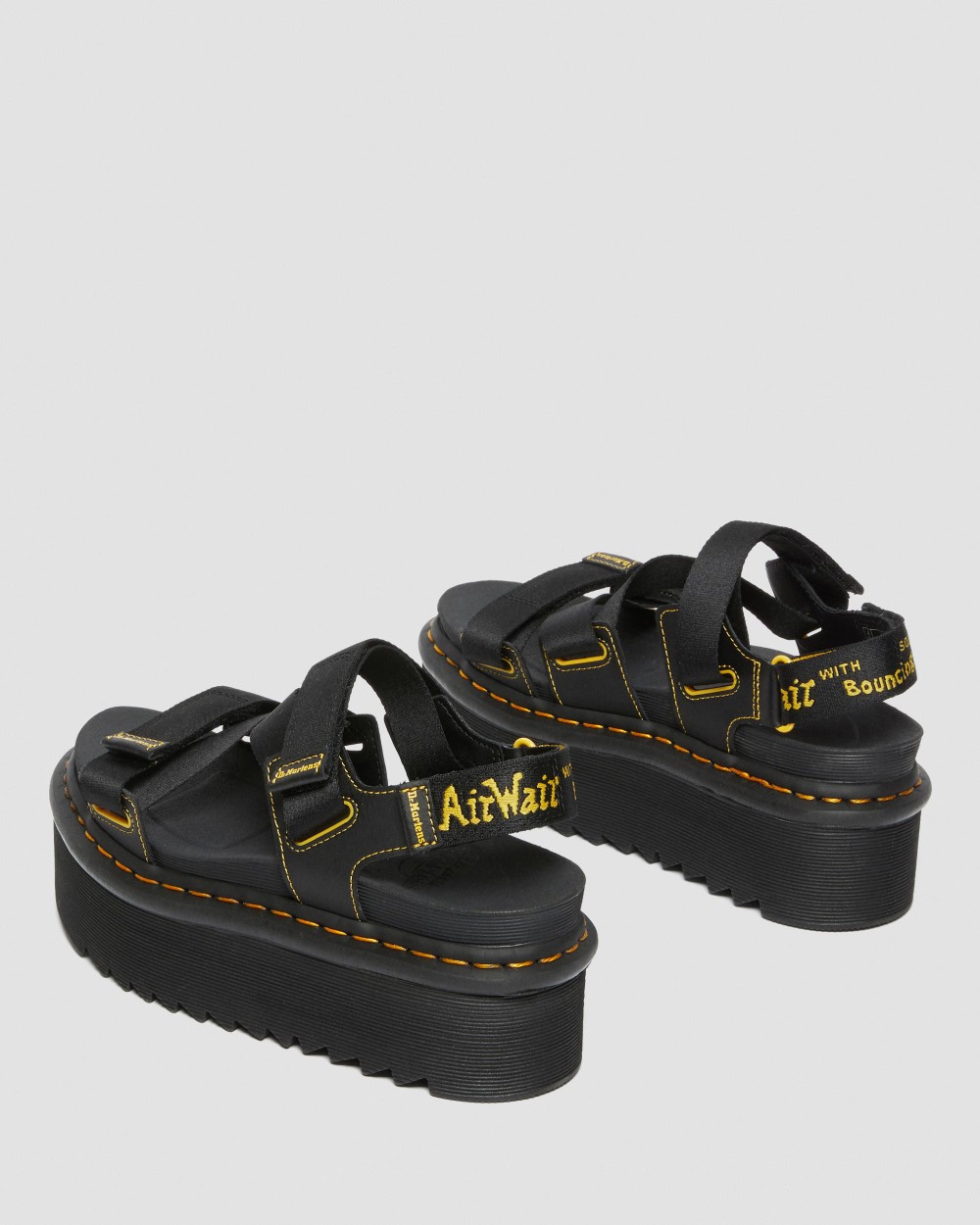 【時間指定不可】 ドクターマーチン Dr.Martens 国内正規品 QUAD サンダル 靴