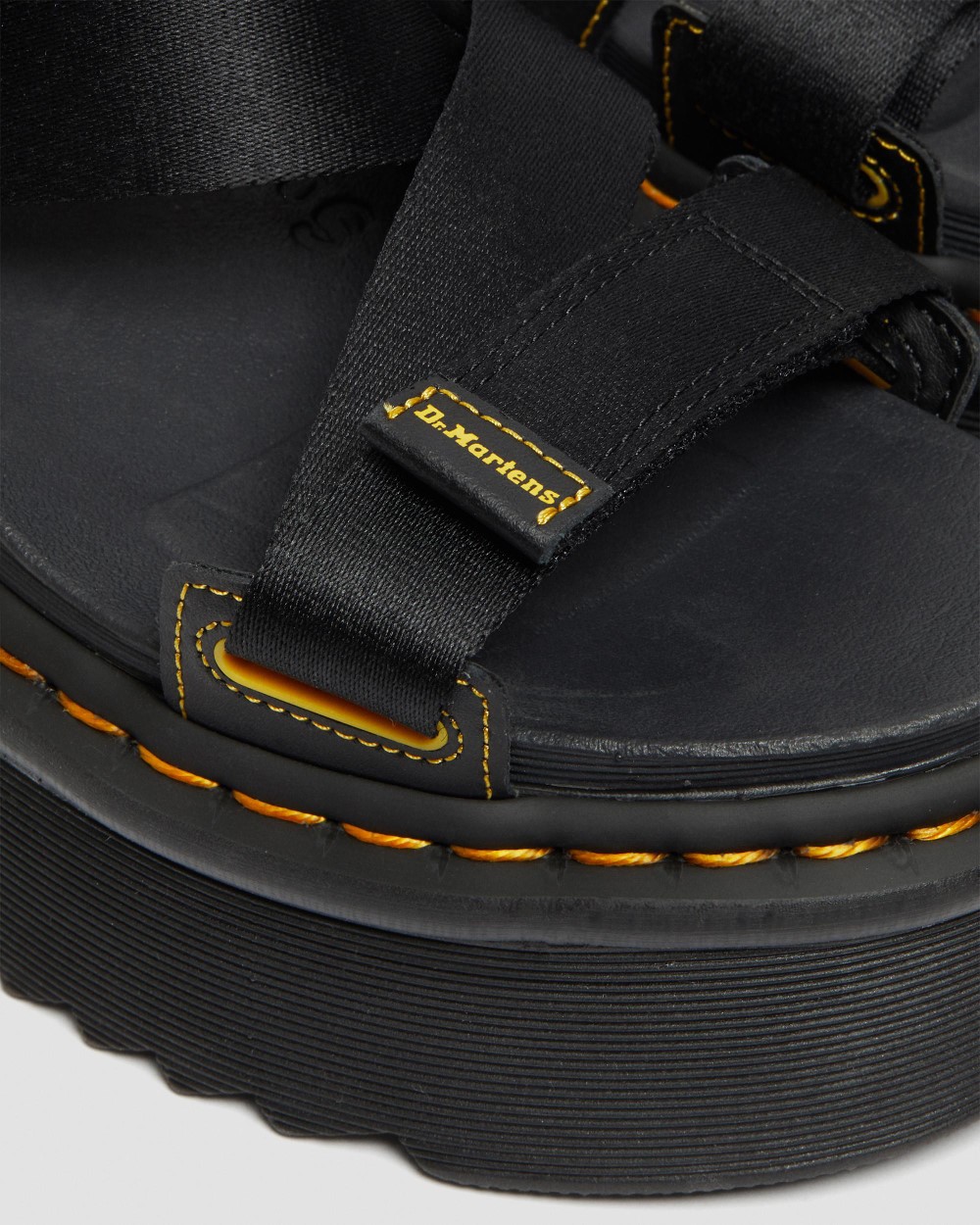 Dr.Martens ドクターマーチン 国内正規品 サンダル QUAD