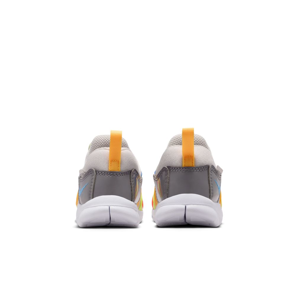 子供用品 ガールズチェック柄ハートモチーフ付スニーカー【15.0～18.0cm
