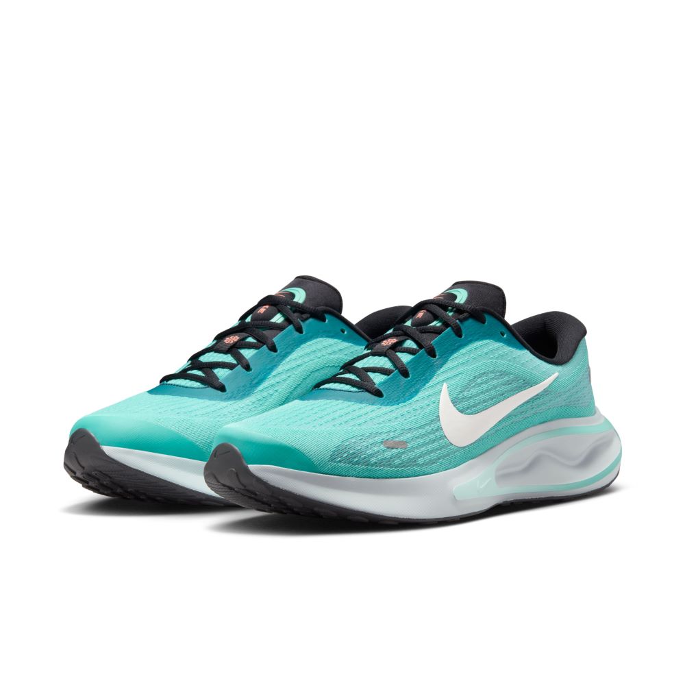 NIKE（ナイキ） メンズ ジャーニーラン FN0228 軽量 : つるや 靴の