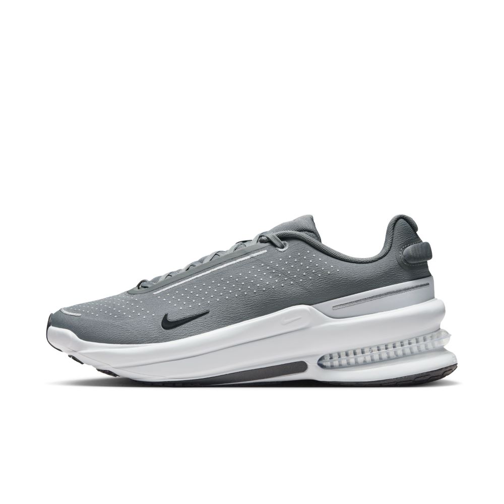 NIKE（ナイキ） スニーカー メンズ エアズーム アップターン SC IB2746