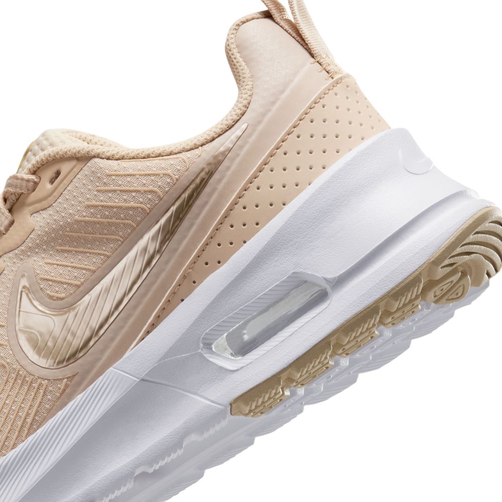「美品」ナイキスニーカーレディース ナイキ NIKE レディーススニーカー エア マックス ニュアクシス HF1233