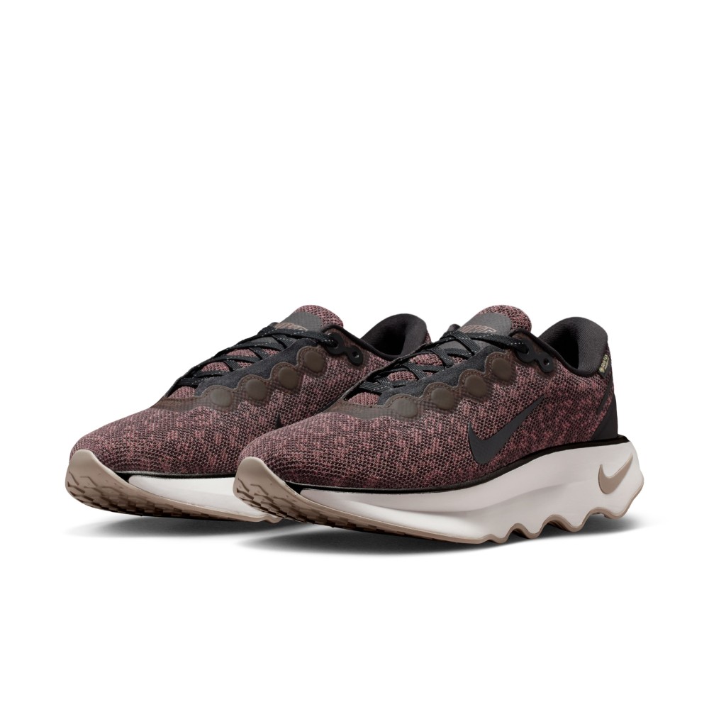 ナイキ★NIKE 日本未発売スノーボードウェアM★レディース NIKE（ナイキ） ウォーキング レディース モティバ ゴアテックス