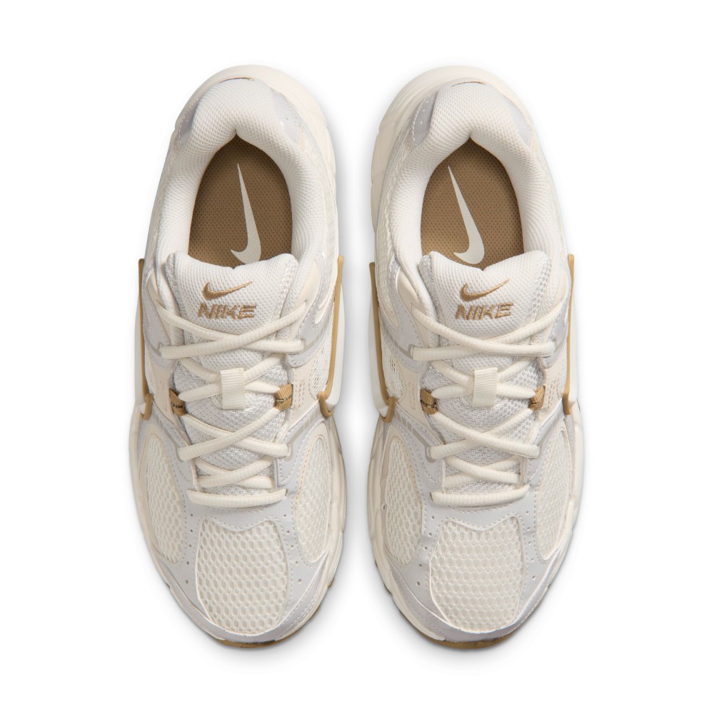 らぶぴ様　新品未使用 NIKE レディース スニーカー タンジュン 25 白&金 NIKE（ナイキ） スニーカー レディース HQ7901 115 NIKE V5 RNR