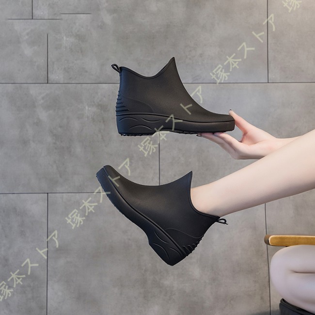 【国内発送】CELINE ミドルカット レインブーツ CELINE(セリーヌ) レインブーツ(レディース) - 海外通販のBUYMA