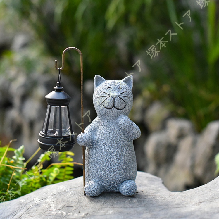 猫 置物 LEDライト ソーラー猫の飾り 屋外 アニマル 樹脂 庭の装飾