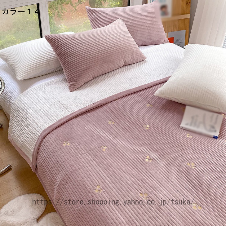 ベッドカバー マルチカバー ベッド用 北欧 寝具カバー 3点セット ベッドスプレッド キルト おしゃれ フリル ベッドシーツ ダブル 単品 丸洗いOK 四季適用 高級の画像