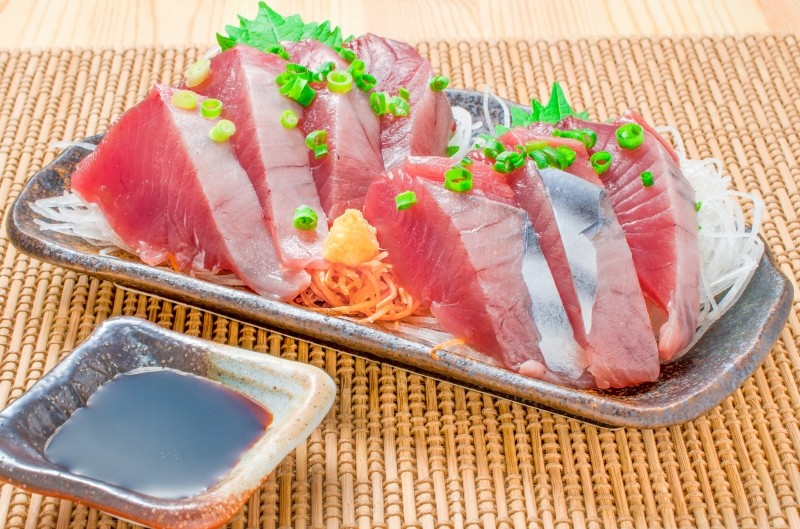 かつお カツオ 鰹 お刺身トロかつお 180〜200g×3 : うに カニ かつお カツオ 鰹 お刺身トロかつお 180〜200g×3 : うに カニ