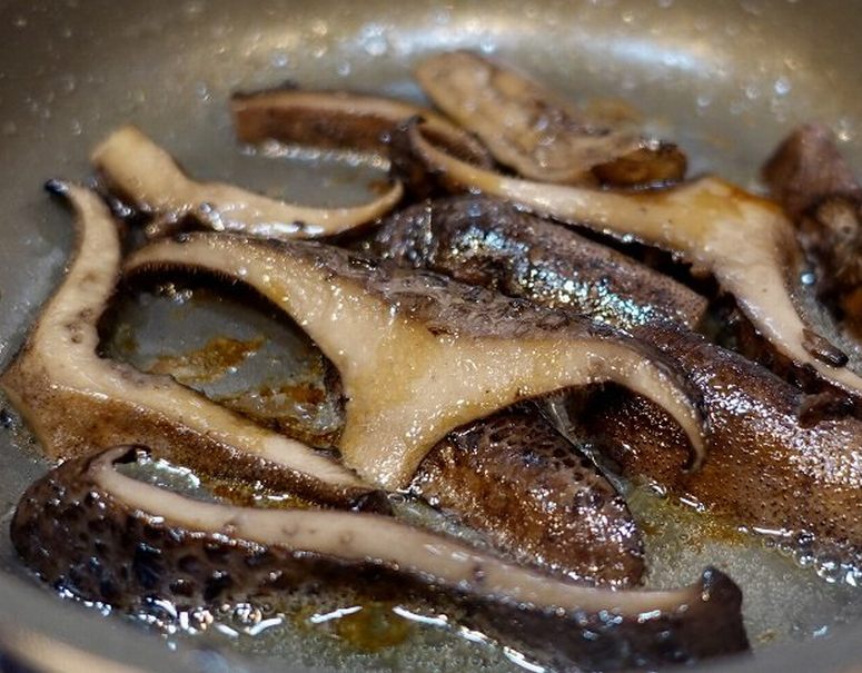 カード・代引限定】 幻のきのこ 香茸 （こうたけ） 長野県・岩手県産