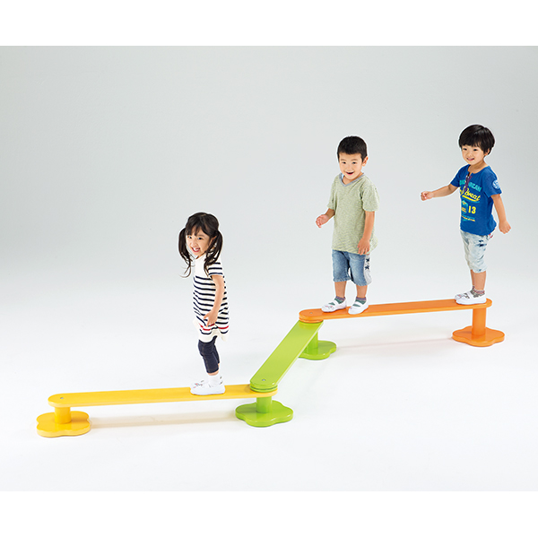 子ども用平均台 折りたたみ式 階段式 子供のバランス感覚の向上に 平均