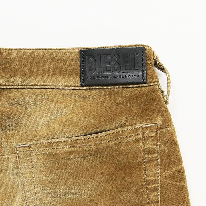 【新品未使用】DIESEL ベージュ デニムパンツ Relaxed Jeans - D-Dayetz | ライトブルー | ウィメンズ | DIESEL