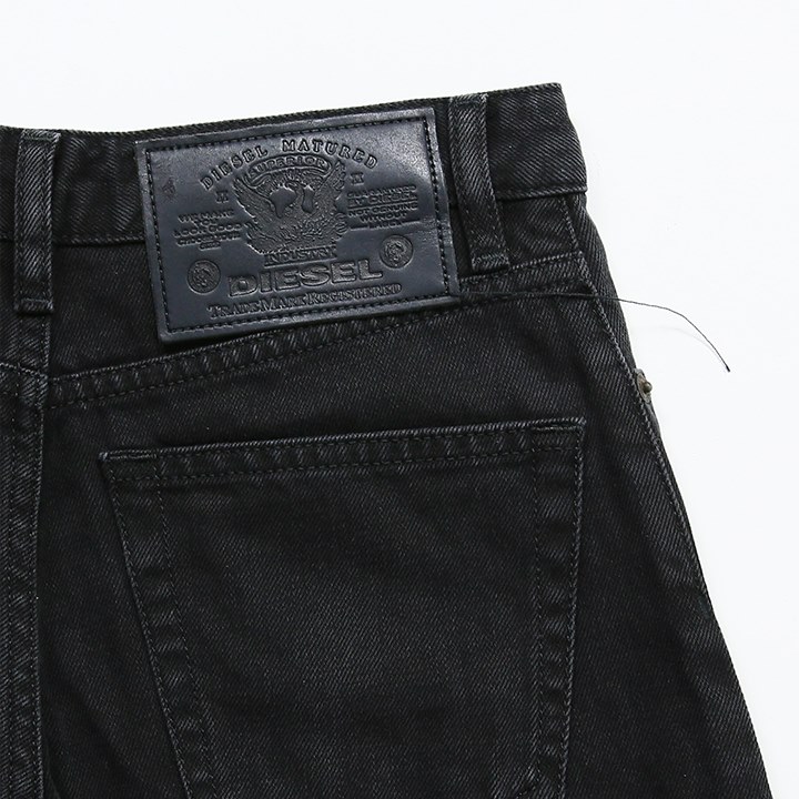 DIESEL D-SPRITZZ ブラックワイドレッグデニムパンツ DIESEL ボリュームワイドフレアデニムパンツ D-SPRITZZ - メルカリ