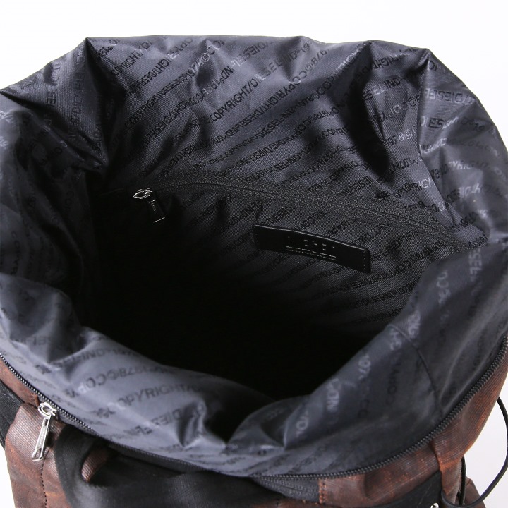 DIESEL（ディーゼル） ロールトップバックパック 鞄 メンズ ワックス