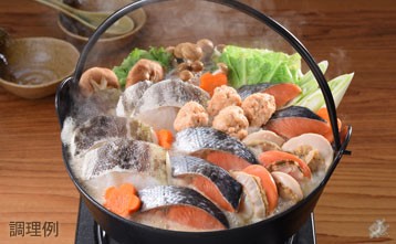 Amazon | [長万部菊田水産]豪華カニ入り北海道海鮮鍋セット＜4
