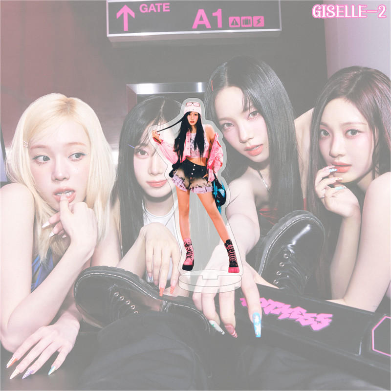 2番目半額 aespaグッズ HOT MESS アクリルスタンド 写真立て 卓上 10cm