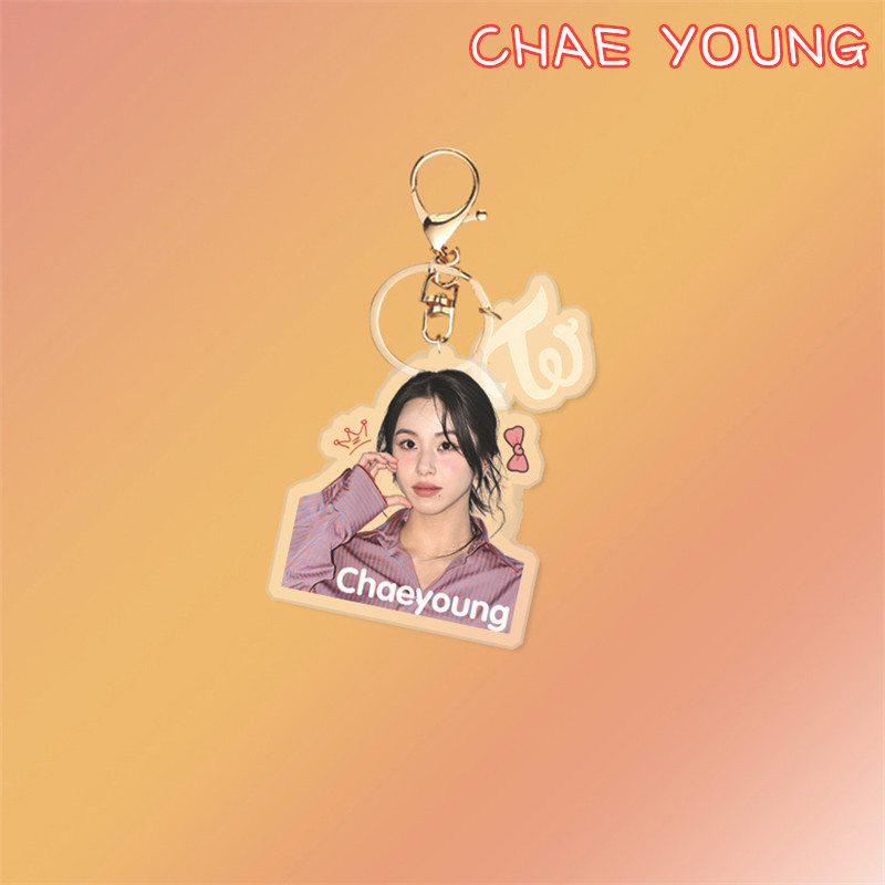 TWICE 公式 トレカ ラントレ グッズ CD キーホルダー Amazon.co.jp: for TWICE トワイス キーホルダー 3個付き ロゴ