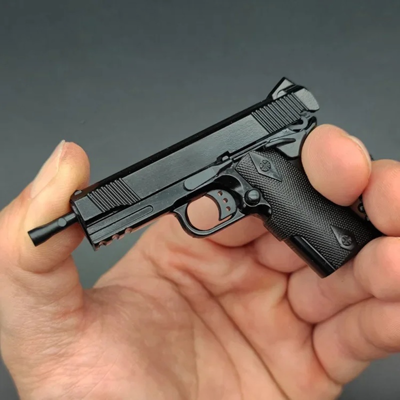 メタル製】1／3ミニチュア ガバメント M1911 キーホルダー Ver2