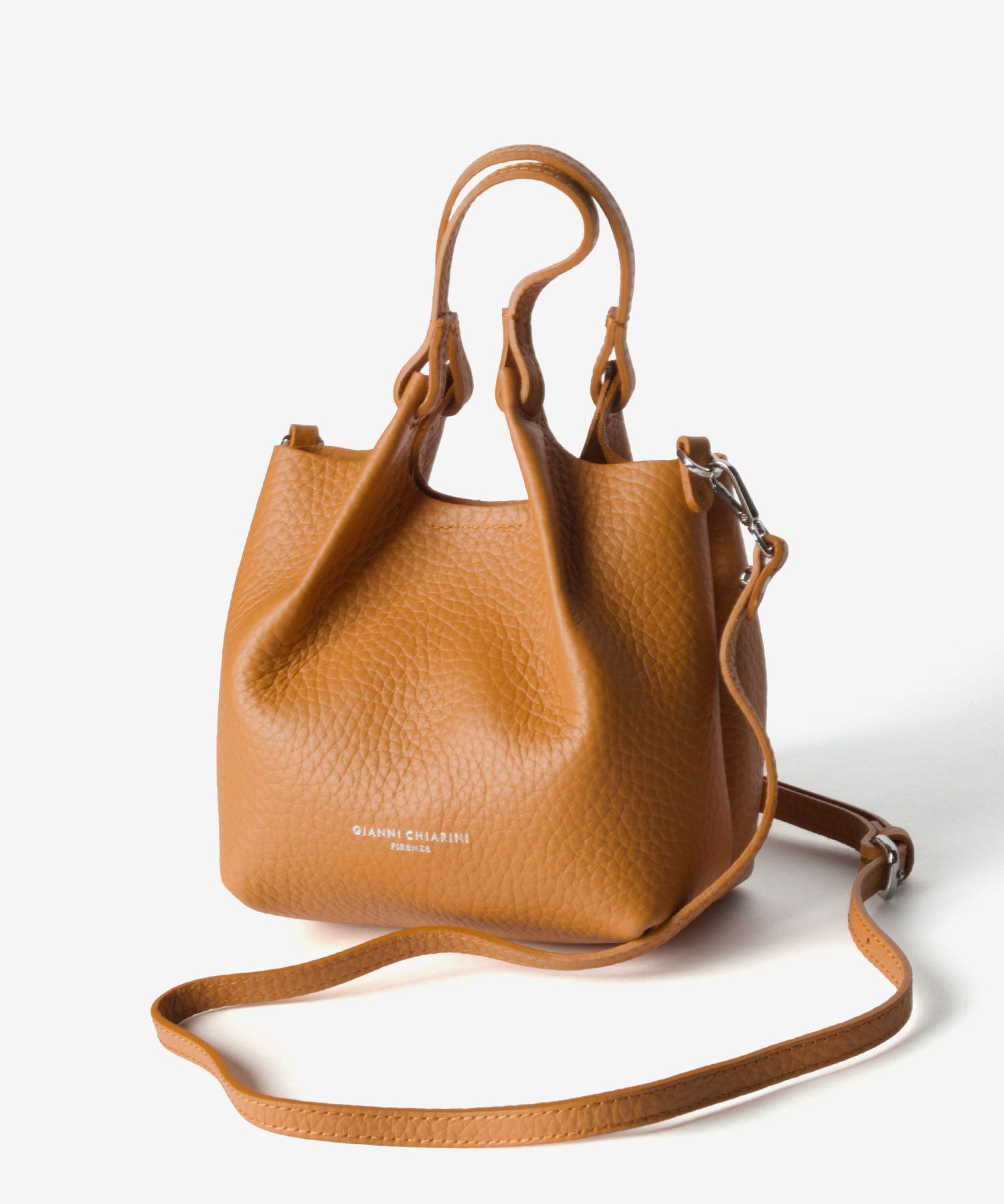 未使用に近いハンドバッグ、超美品、ハンド二本付き、原価12万4千。 GIANNI CHIARINI（ジャンニ キアリーニ） GIANNI CHIARINI DUA XS