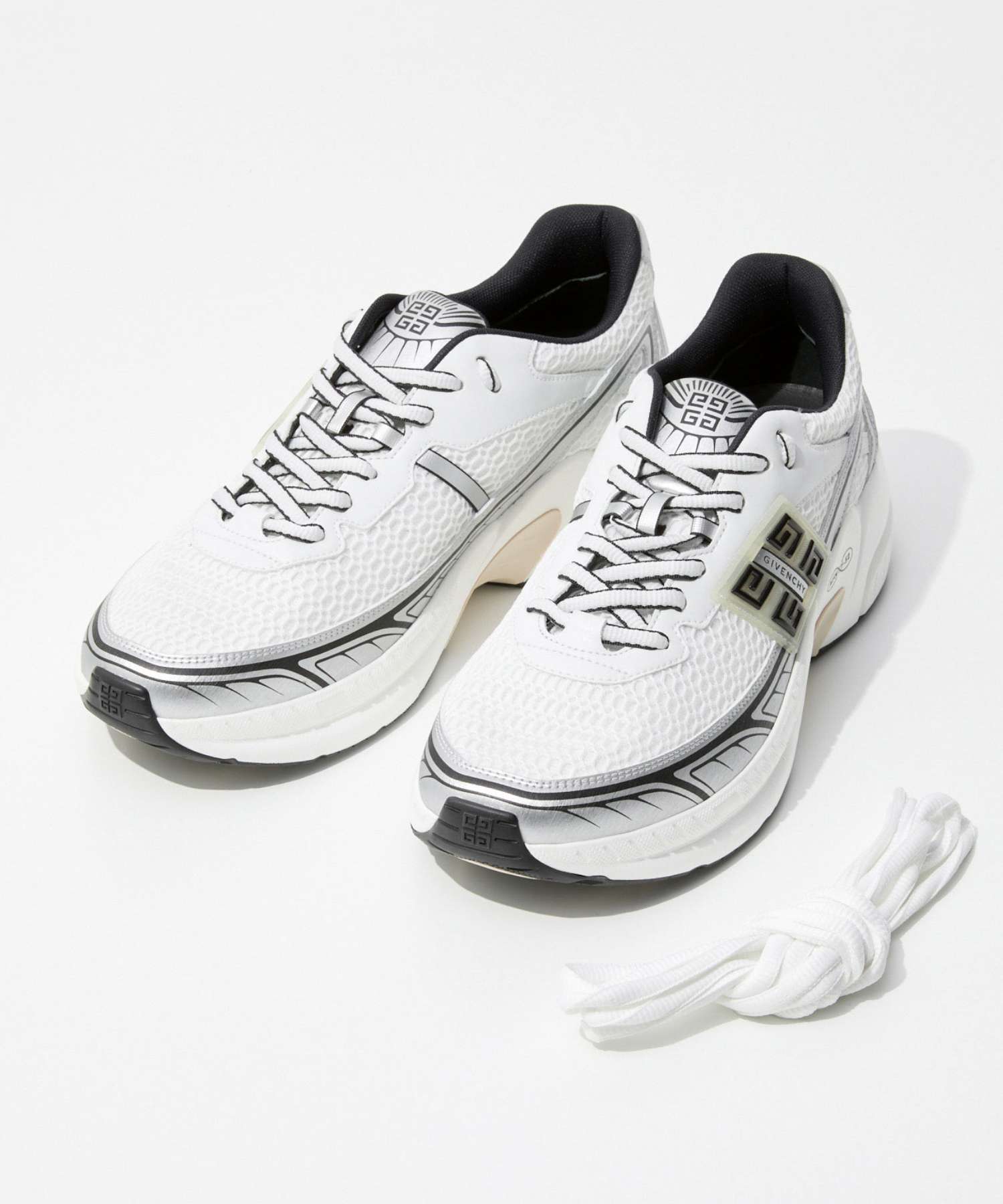 ジバンシー　アーバンストリートベルトロゴレザースニーカー　ホワイト x ブラック Givenchy Urban Street Logo Band Sneaker White Black EU 41