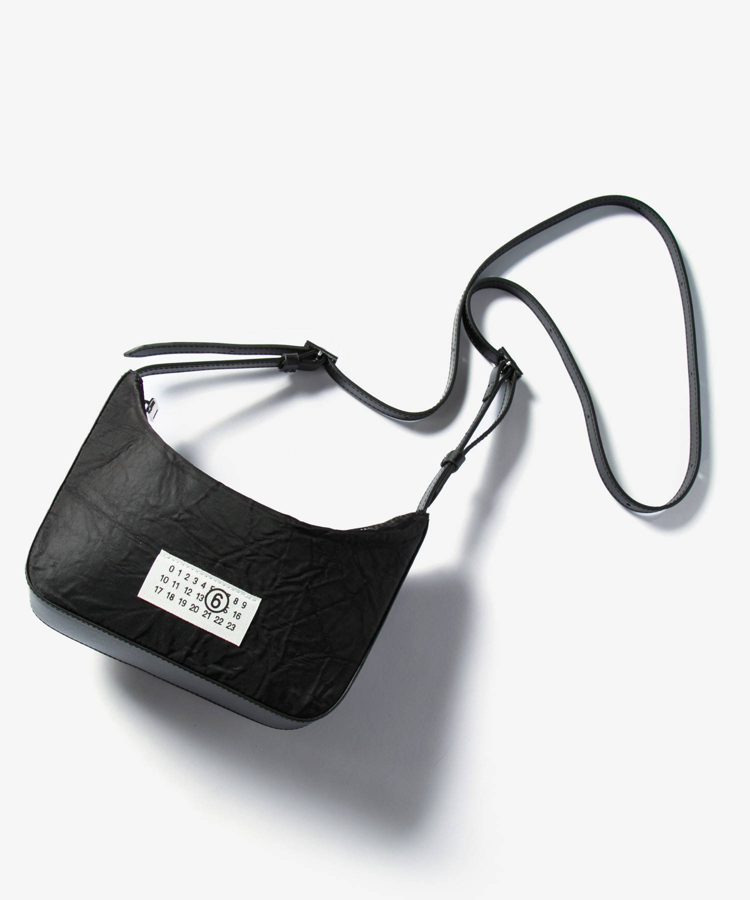 MM6 Maison Margiela 正規品/関税込み [SB5ZH0013 P6994 T8013] 楽天市場】MM6 エムエムシックス メゾンマルジェラ ショルダー