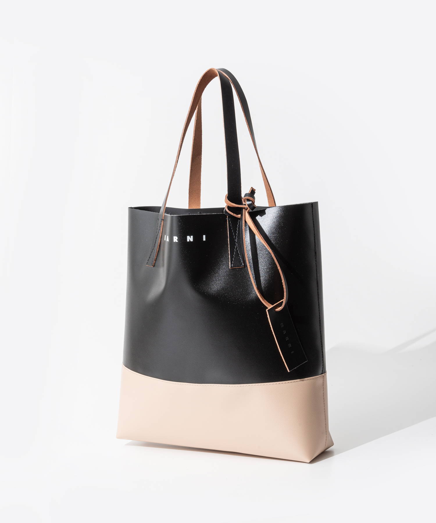 美品　marni マルニ　トライベッカ　バッグ MARNI マルニ SHMP0081A0 P5769 トートバッグ メンズ レディース