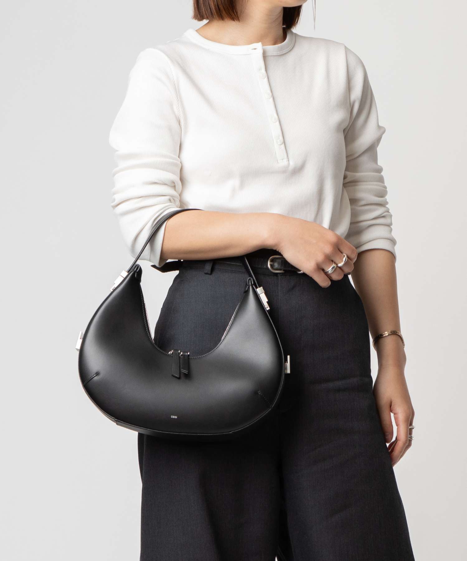 オソイ OSOI TONI HOBO トニ ホーボー 22FB030-102 01 ハンドバッグ 