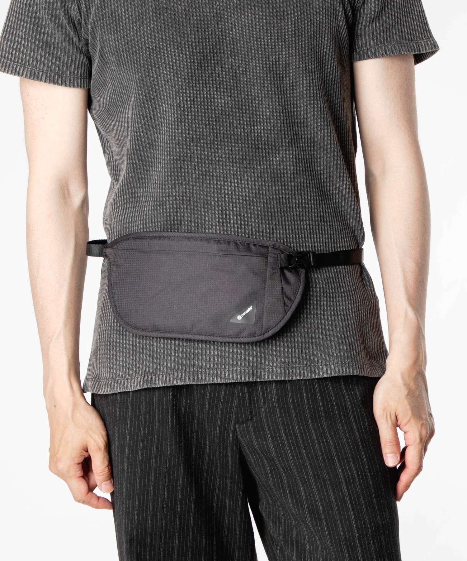 PacSafe（パックセーフ） Coversafe V100 waist wallet カバーセーフ