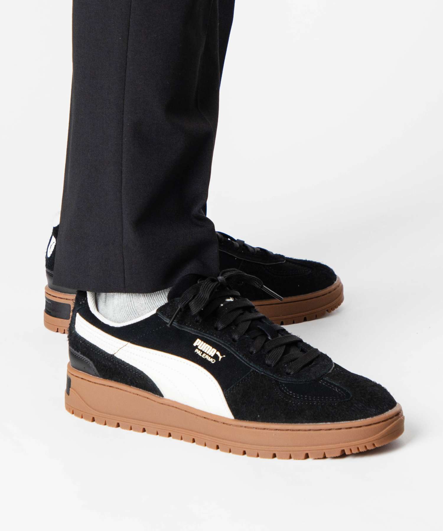 PUMA（プーマ） PUMA PALERMO ALPINO SUEDE SNEAKERS パレルモ