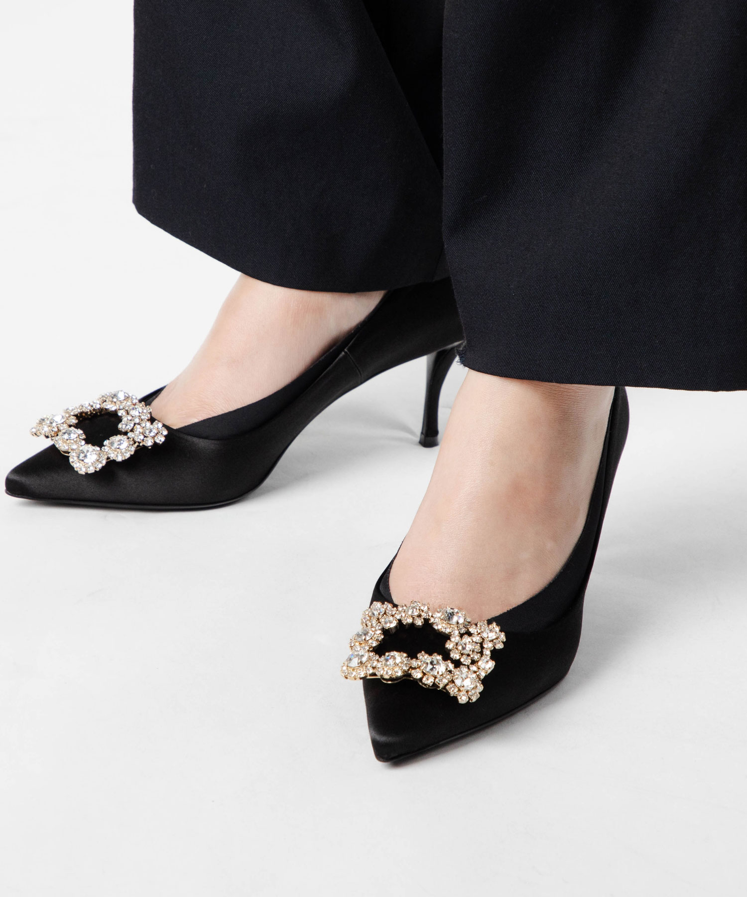 ロジェ ヴィヴィエ ROGER VIVIER DEC. FLOWER STRASS B. SIN 65 エフロレッセンス サテン パンプス RVW41417620RS0 ビジュー ヒール レディース シューズ | Roger Vivier | 01
