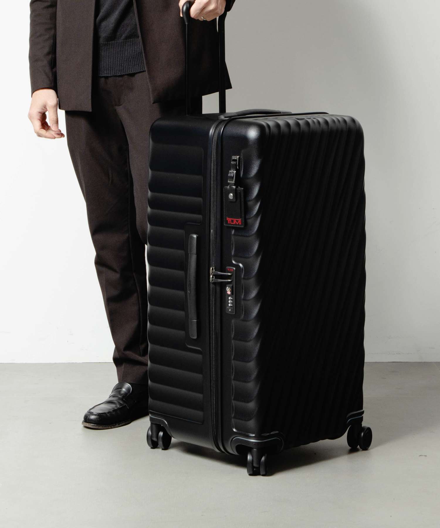 TUMI ALPHA2 22052D2 2輪キャリー黒 大容量 ビジネス 旅行 楽天市場】tumi 2輪（バッグ・小物・ブランド雑貨）の通販