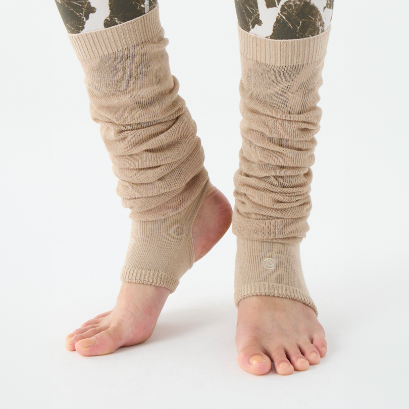 【新品同様】ヨガ　マンドゥカ レギンス　Suria ブラトップ レッグウォーマー 新品同様】ヨガ マンドゥカ レギンス Suria ブラトップ レッグ