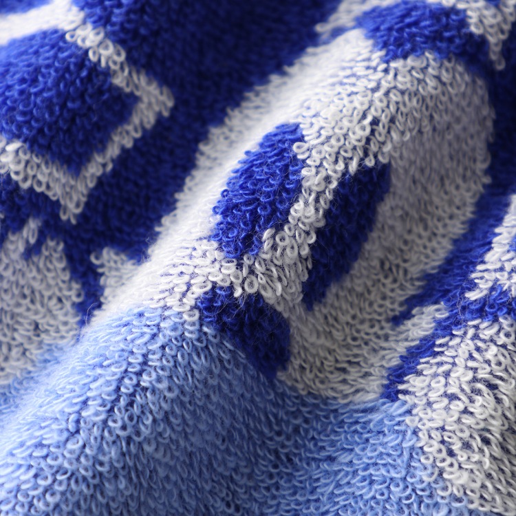 新品　ディズニー　ハンカチ 4107v418-1.jpg