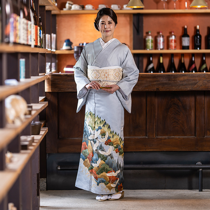 色留袖＊袷着物 雪輪に花模様 鶴 背紋落款有 準礼装 グレー灰 正絹 1SH8 結婚式 色留袖 レンタル 五つ紋 グレー雪輪に花暦 身長159cm〜171cm位